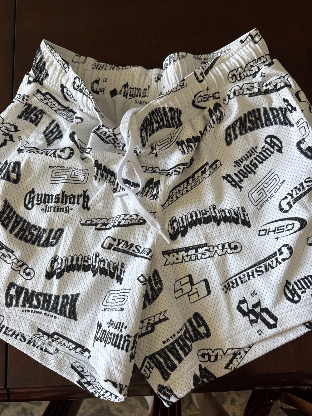 GYMSHARK SHORTS🖤🤍